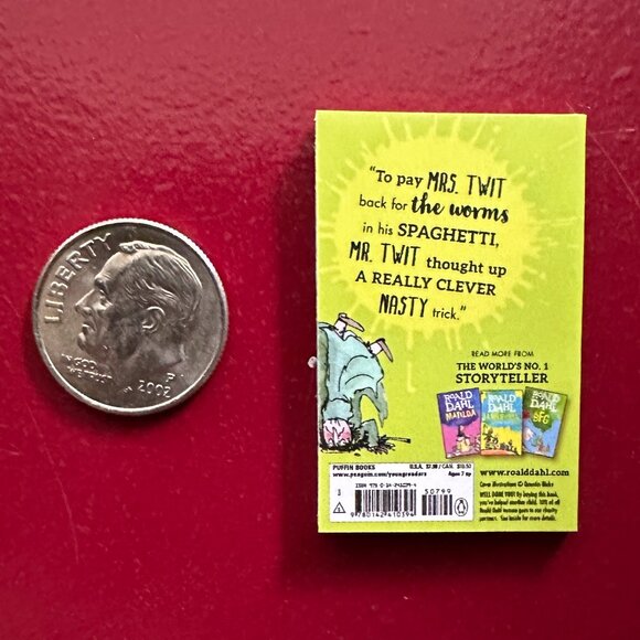 Mini Brands Books: The Twits - Picture 2 of 3